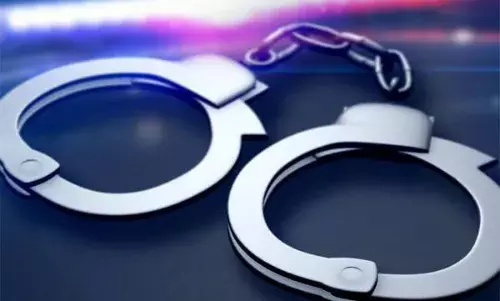 ரூ.18.14 லட்சம் கையாடல்: திருத்தேர்வளை கூட்டுறவு சங்க தலைவர் கைது