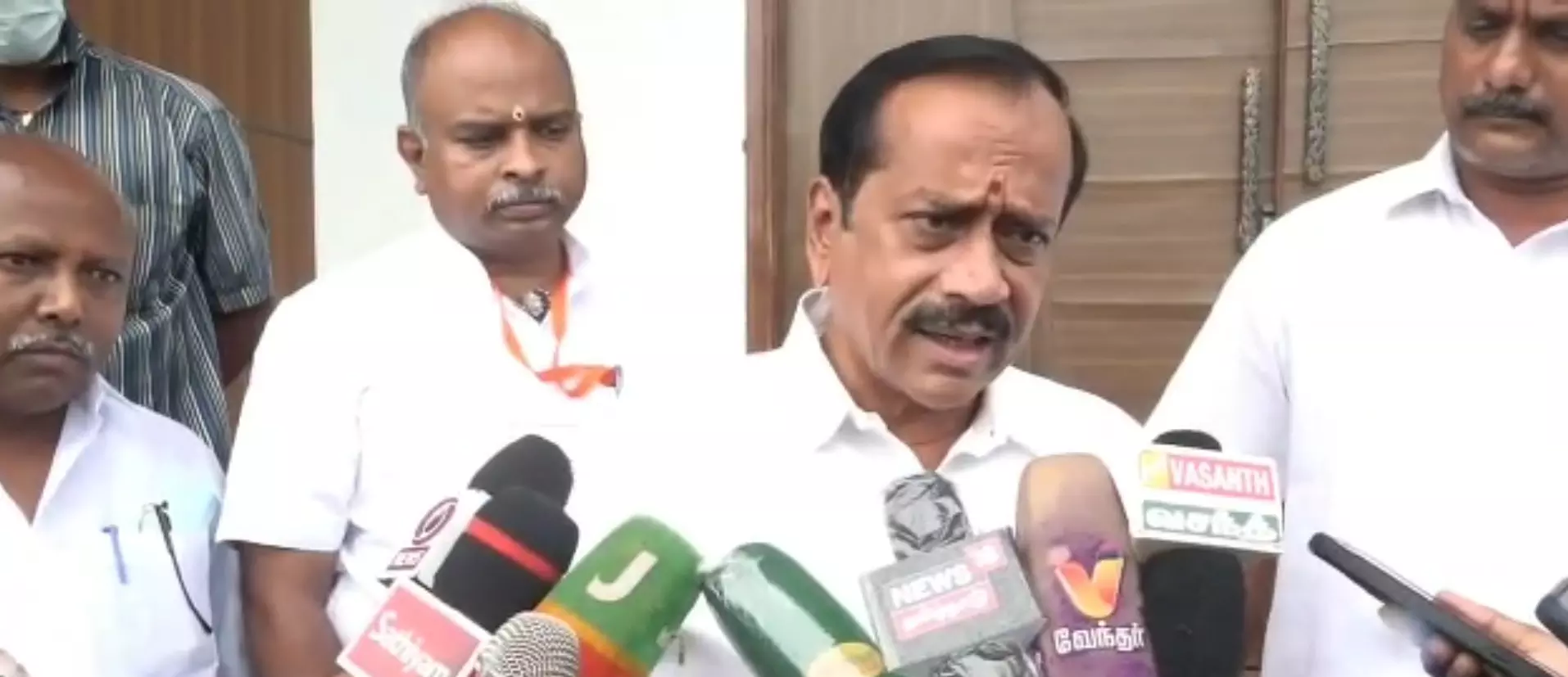 தமிழகத்தில் இந்து விரோத ஆட்சி- எச். ராஜா பகீர் குற்றச்சாட்டு தமிழகத்தில் இந்து விரோத ஆட்சி- எச். ராஜா பகீர் குற்றச்சாட்டு