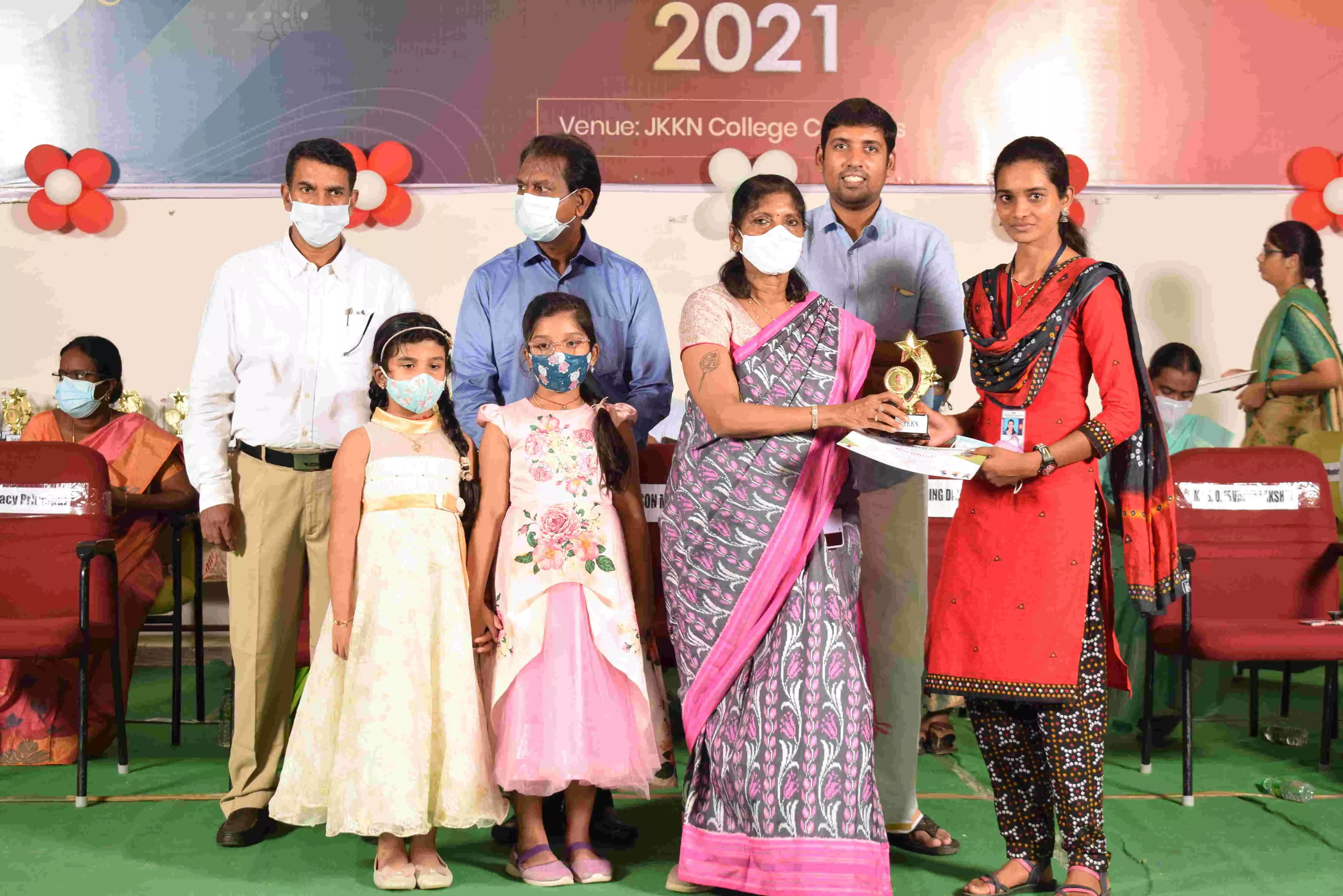 குமாரபாளையம் JKKN கல்வி நிறுவனங்களில் நிறுவனர் தினவிழா குமாரபாளையம் JKKN கல்வி நிறுவனங்களில் நிறுவனர் தினவிழா