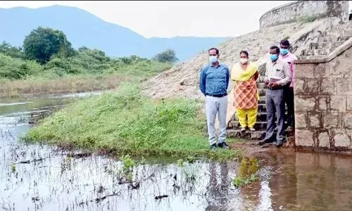 மழை பாதிப்புகளை மாவட்ட கண்காணிப்பு அலுவலர் நேரில் ஆய்வு