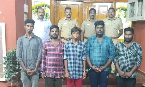 சூளகிரி அருகே  41 இருசக்கர வாகனங்களை திருடிய 5 பேர் கைது