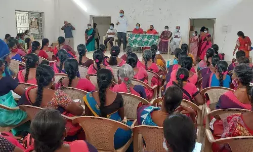 அவினாசி வட்டாரத்தில் வீடு வீடாக தடுப்பூசி : பணியாளர்களுக்கு பயிற்சி அவினாசி வட்டாரத்தில் வீடு வீடாக தடுப்பூசி : பணியாளர்களுக்கு பயிற்சி