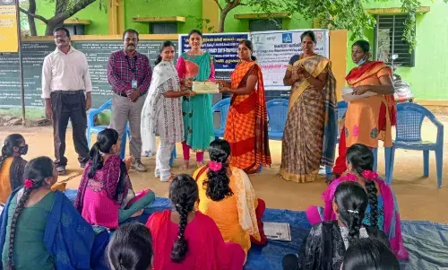அவினாசி: புதுப்பாளையம் ஊராட்சியில் பெண்களுக்கு சுய தொழில் பயிற்சி
