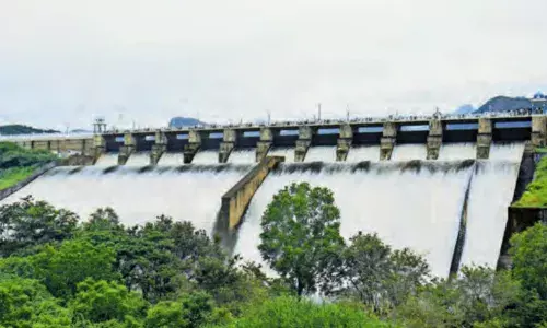 நிரம்பியது அமராவதி அணை:  திருப்பூர், கரூர் மக்களுக்கு வெள்ள எச்சரிக்கை