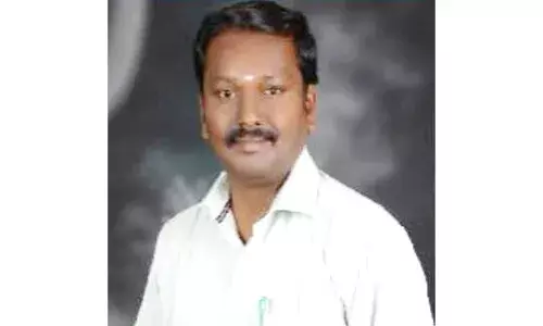 கோவையில் கல்லூரி மாணவிகளுக்கு பாலியல் தொல்லை: பேராசிரியர் கைது