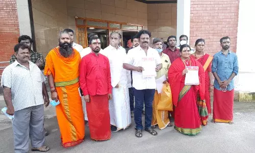 சிதம்பரம் நடராஜர் கோயிலை அரசுடமையாக்க  இயக்குனர் கௌதமன் கோரிக்கை