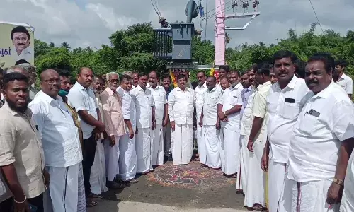 செம்பனார்கோவில் ஒன்றியத்தில் மின் மாற்றியை  எம்.எல்.ஏ. திறந்து வைத்தார்.