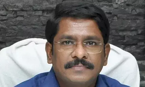மழை  - இன்று விழுப்புரம் மாவட்ட பள்ளி, கல்லூரிகளுக்கு விடுமுறை