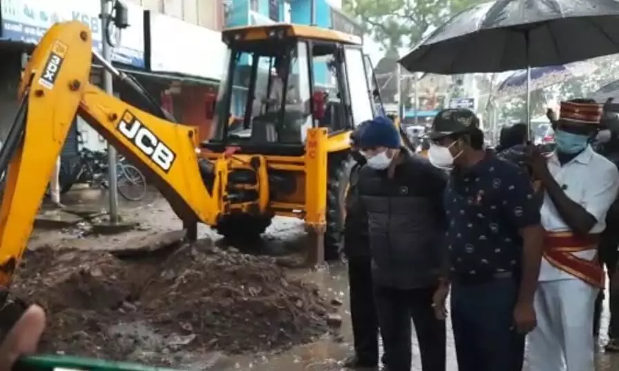 விழுப்புரம் நகராட்சி பகுதியில் கலெக்டர் ஆய்வு விழுப்புரம் நகராட்சி பகுதியில் கலெக்டர் ஆய்வு
