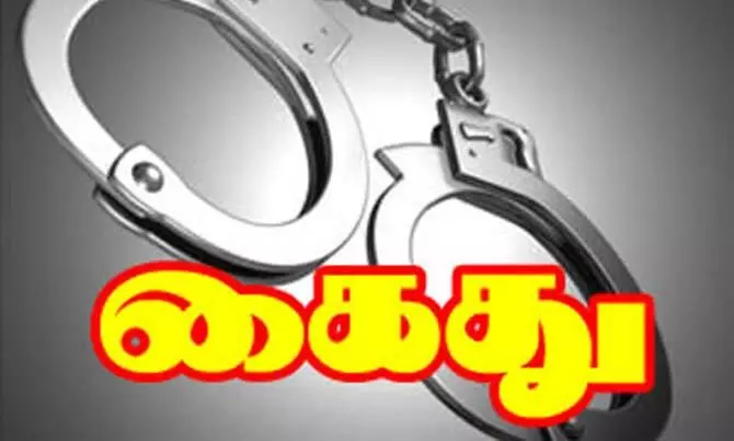 ஈரோட்டில் ஆடு திருடிய நபரை போலீஸார் கைது செய்தனர் ஈரோட்டில் ஆடு திருடிய நபரை போலீஸார் கைது செய்தனர்