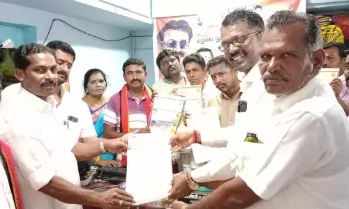நகர்ப்புற உள்ளாட்சி தேர்தல்: நெல்லையில் தேமுதிகவினர் விருப்ப மனு வினியாேகம் நகர்ப்புற உள்ளாட்சி தேர்தல்: நெல்லையில் தேமுதிகவினர் விருப்ப மனு வினியாேகம்