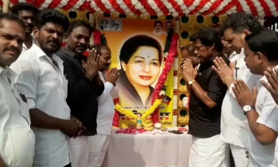 மறைந்த முன்னாள் முதல்வர் ஜெயலலிதாவின் 5ம் ஆண்டு நினைவு தினம் மறைந்த முன்னாள் முதல்வர் ஜெயலலிதாவின் 5ம் ஆண்டு நினைவு தினம்