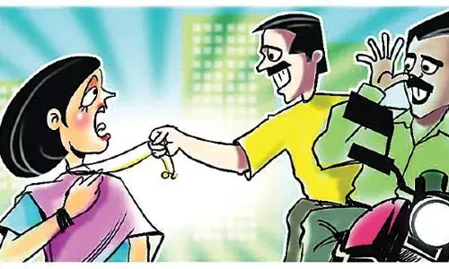 திருச்சியில் நடைபயிற்சி சென்ற பெண்ணிடம் நகை பறிப்பு: போலீசார் விசாரணை