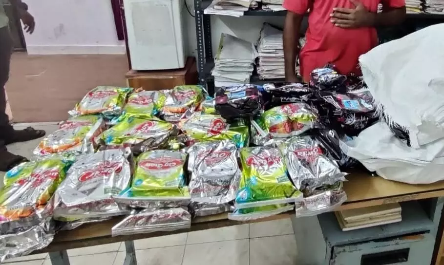 எம்கேபி நகர் பகுதியில் 123 கிலோ குட்கா பறிமுதல்: இருவர் கைது எம்கேபி நகர் பகுதியில் 123 கிலோ குட்கா பறிமுதல்: இருவர் கைது
