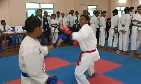 சென்னை பெரம்பூரில் மாநில அளவிலான கராத்தே போட்டி சென்னை பெரம்பூரில் மாநில அளவிலான கராத்தே போட்டி