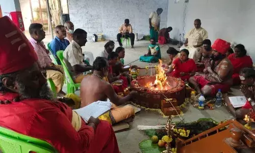 பாலக்கோட்டில் இந்து வேத மறுமலர்ச்சி இயக்கத்தினர் உலக நலம் வேண்டி மாபெரும் யாகம் பாலக்கோட்டில் இந்து வேத மறுமலர்ச்சி இயக்கத்தினர் உலக நலம் வேண்டி மாபெரும் யாகம்