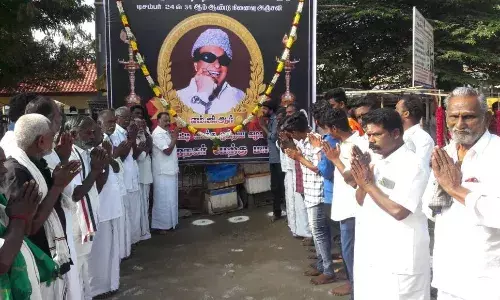 வாடிப்பட்டியில் அதிமுக சார்பில் எம்.ஜி.ஆர். நினைவு தினம் அனுசரிப்பு