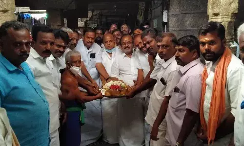 தமாகா தலைவர் ஜிகே வாசன் பிறந்த நாளை முன்னிட்டு கோவில்களில் வழிபாடு