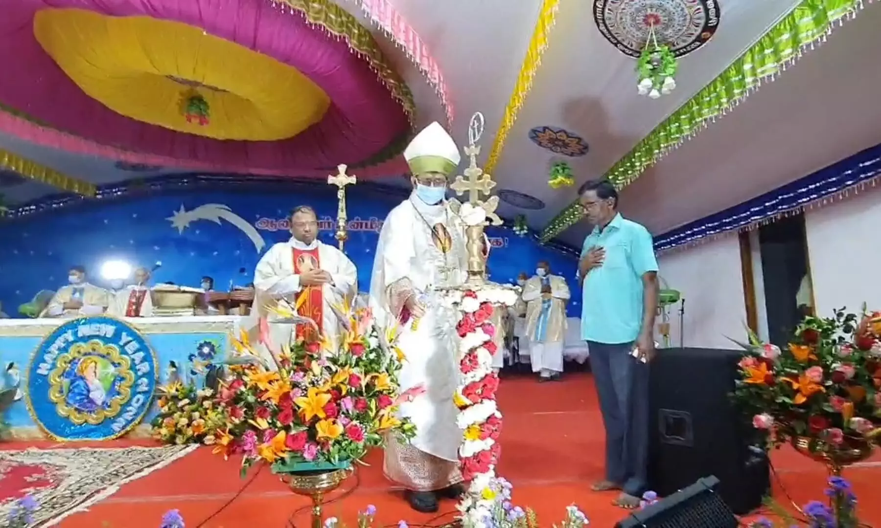 வேளாங்கண்ணி பேராலயத்தில் புத்தாண்டை முன்னிட்டு சிறப்பு திருப்பலி வேளாங்கண்ணி பேராலயத்தில் புத்தாண்டை முன்னிட்டு சிறப்பு திருப்பலி