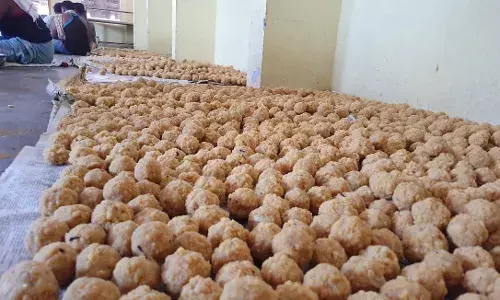 ஆஞ்சநேயர் ஜெயந்தி :சுசீந்திரத்தில் 1 லட்சம் லட்டு தயாரிப்பு தீவிரம்