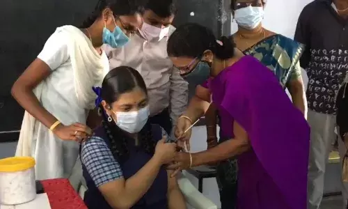 சேலம் மாவட்டத்தில் சிறார் தடுப்பூசி முகாம் தொடங்கியது சேலம் மாவட்டத்தில் சிறார் தடுப்பூசி முகாம் தொடங்கியது