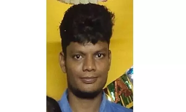 அரியலூர்- கொள்ளிடம் ஆற்றில் அடித்து செல்லப்பட்ட இளைஞரின் சடலம் மீட்பு அரியலூர்- கொள்ளிடம் ஆற்றில் அடித்து செல்லப்பட்ட இளைஞரின் சடலம் மீட்பு