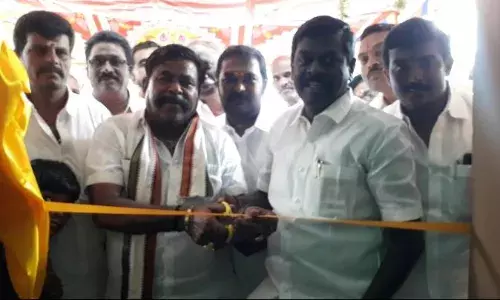 ஆயிரபேரியில் ரேஷன் கடையை திறந்து வைத்த எம்எல்ஏ பழனி நாடார்