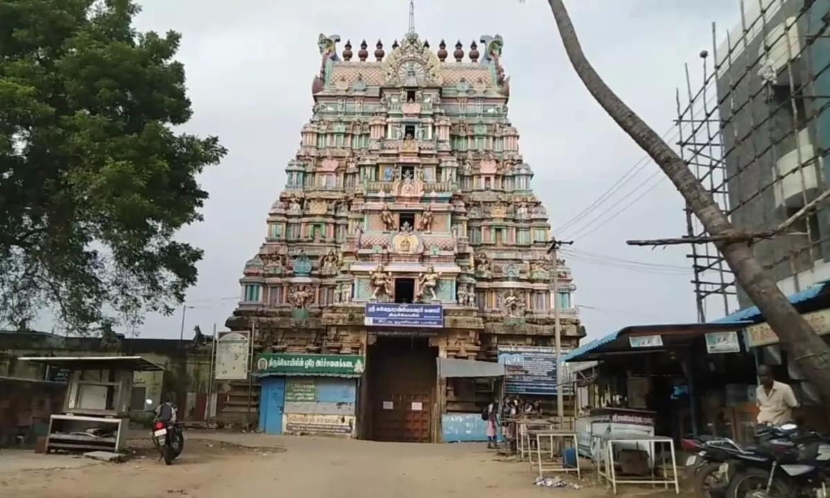 கொரோனா கட்டுப்பாடு: மயிலாடுதுறை பகுதி கோயில்கள் மூடல் கொரோனா கட்டுப்பாடு: மயிலாடுதுறை பகுதி கோயில்கள் மூடல்
