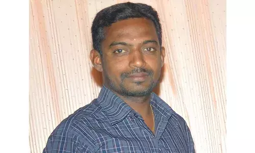 அந்தியூர் அருகே டூ வீலர் மீது லாரி மோதி விபத்து - இருவர் பலி