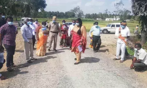 காரிமங்கலம் ஒன்றியத்தில் வளர்ச்சி திட்ட பணிகளை ஆட்சியர் ஆய்வு காரிமங்கலம் ஒன்றியத்தில் வளர்ச்சி திட்ட பணிகளை ஆட்சியர் ஆய்வு