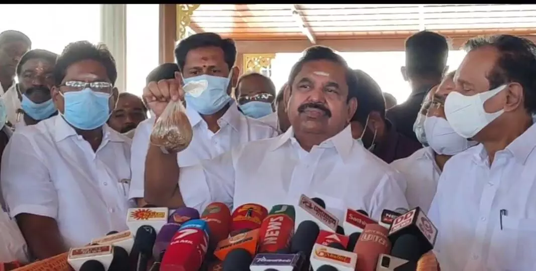 பொங்கல் பரிசுப்பொருட்களில் முறைகேடு : எதிர் கட்சித்தலைவர் குற்றச்சாட்டு பொங்கல் பரிசுப்பொருட்களில் முறைகேடு : எதிர் கட்சித்தலைவர் குற்றச்சாட்டு