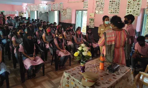 குமரியில் பள்ளி மாணவியரிடையே போக்சோ சட்டம் குறித்த விழிப்புணர்வு