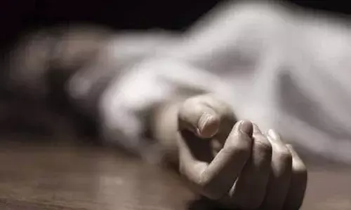 மதுரை தனியார் நர்சிங் கல்லூரி விடுதியில் மாணவி தூக்கிட்டு தற்கொலை