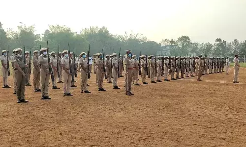 மயிலாடுதுறையில் குடியரசு தினவிழா: போலீசார் அணிவகுப்பு ஒத்திகை