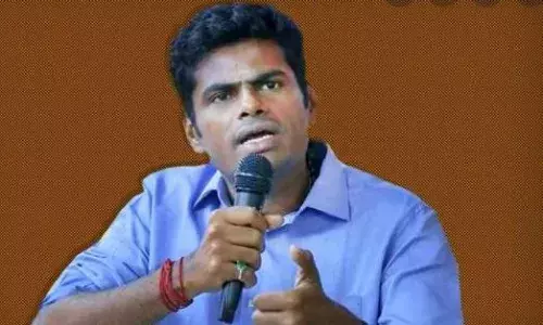 அரியலூர் மாணவியின் குடும்பத்துக்கு ரூ 10 லட்சம் நிதி :  அண்ணாமலை வழங்கல்