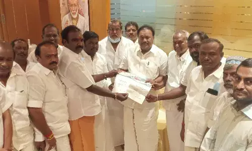 திண்டுக்கல்லில் அதிமுக கூட்டணி கட்சிகள்   பங்கீடு குறித்த பேச்சுவார்த்தை திண்டுக்கல்லில் அதிமுக கூட்டணி கட்சிகள்   பங்கீடு குறித்த பேச்சுவார்த்தை