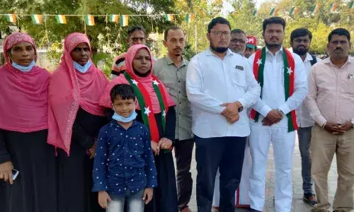 நகர்ப்புற உள்ளாட்சி தேர்தல்: மதுரையில் எஸ்டிபிஐ கட்சி வேட்பாளர்கள் வேட்புமனு