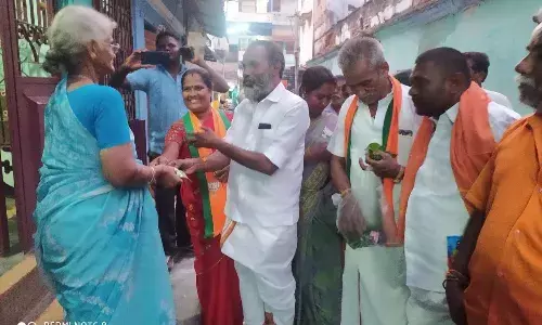 நகர்ப்புற உள்ளாட்சித் தேர்தல்: சோழவந்தானில் பாஜகவினர்  தேர்தல் பிரசாரம் நகர்ப்புற உள்ளாட்சித் தேர்தல்: சோழவந்தானில் பாஜகவினர்  தேர்தல் பிரசாரம்