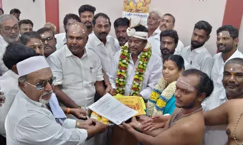 திருமங்கலம் நகராட்சி அதிமுக வேட்பாளர்களை அறிமுகப்படுத்திய ஆர்.பி.உதயகுமார்