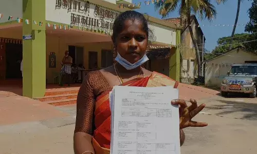 இறந்துவிட்டதாக பெயர் நீக்கம்: மனு தாக்கல் செய்ய வந்தவருக்கு அதிர்ச்சி
