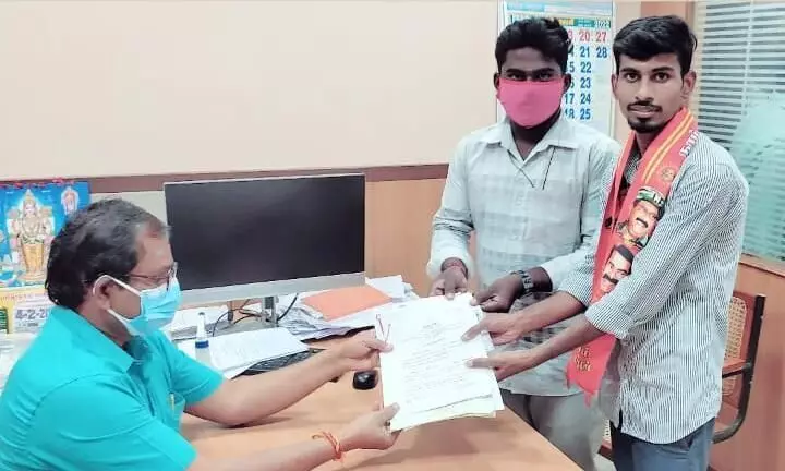 குமாரபாளையத்தில் நாம் தமிழர் கட்சி 15, பாமக 3, மதிமுக 1 வேட்புமனு தாக்கல் குமாரபாளையத்தில் நாம் தமிழர் கட்சி 15, பாமக 3, மதிமுக 1 வேட்புமனு தாக்கல்