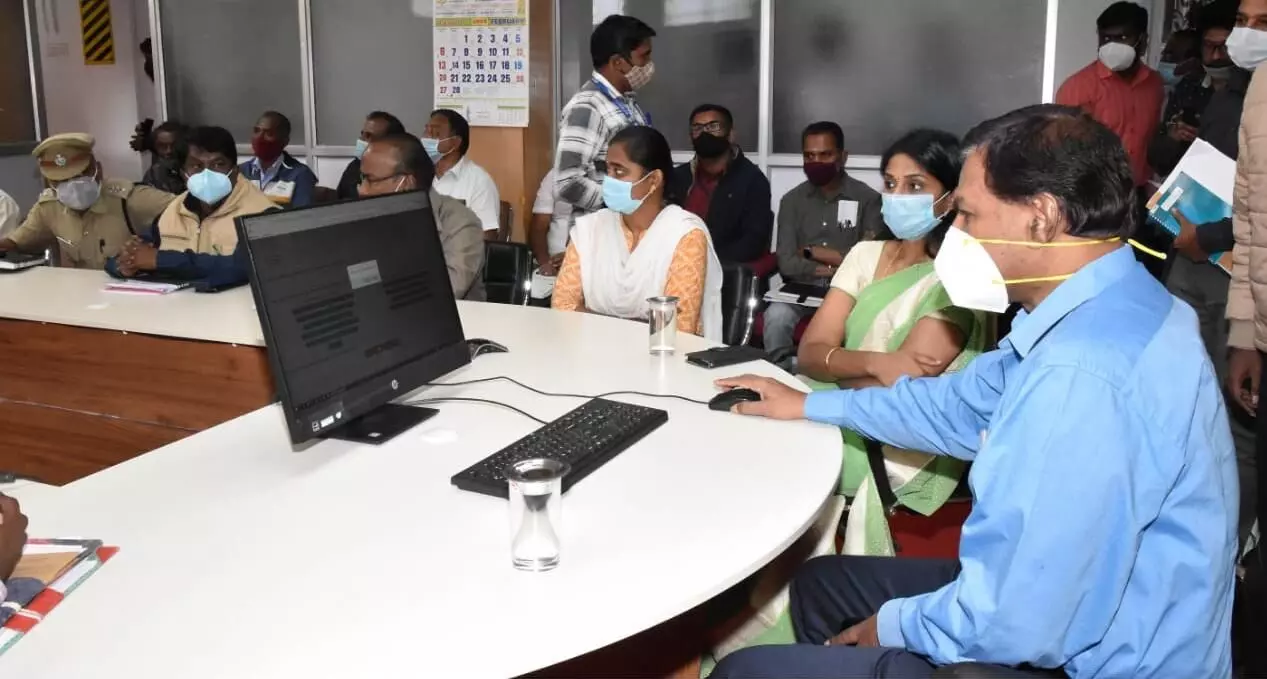 உதகையில் குலுக்கல் முறையில் வாக்குப்பதிவு இயந்திரங்கள் தேர்வு உதகையில் குலுக்கல் முறையில் வாக்குப்பதிவு இயந்திரங்கள் தேர்வு