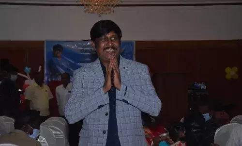 தேனி 4 வது வார்டு சுயேட்சை வேட்பாளருக்கு தென்னை மரம் சின்னம் ஒதுக்கீடு தேனி 4 வது வார்டு சுயேட்சை வேட்பாளருக்கு தென்னை மரம் சின்னம் ஒதுக்கீடு
