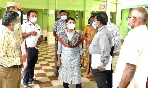 திருச்செங்கோடு: பதற்றமான வாக்குச்சாவடிகளில் தேர்தல் பார்வையாளர் ஆய்வு