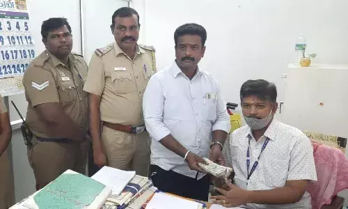 கோவில்பட்டியில் உரிய ஆவணங்களின்றி கொண்டு சென்ற ரூ.89 ஆயிரம் பறிமுதல்