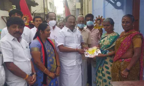 கோபிசெட்டிபாளையம் நகராட்சியில் திமுக வேட்பாளர்கள் வாக்கு சேகரிப்பு