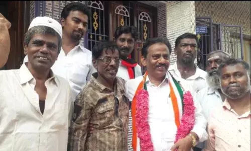 தென்காசி 27வது வார்டு காங்கிரஸ் வேட்பாளர் காதர் மைதீன் தீவிர வாக்கு சேகரிப்பு