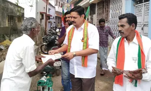 நெல்லை 27வது வார்டு பாஜக வேட்பாளர் தீவிர வாக்கு சேகரிப்பு நெல்லை 27வது வார்டு பாஜக வேட்பாளர் தீவிர வாக்கு சேகரிப்பு