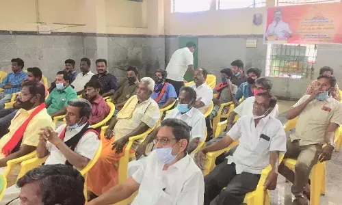 அவினாசியில் முதல்வரின் காணொலி பிரசாரம் அவினாசியில் முதல்வரின் காணொலி பிரசாரம்