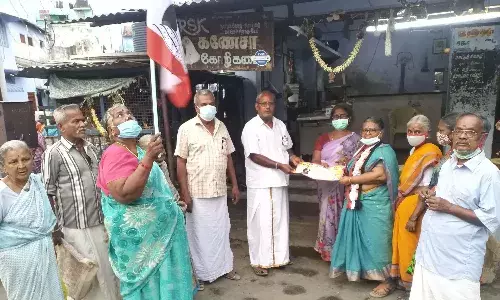 குமாரபாளையத்தில் எஸ்.எஸ்.எல்.சி எனக் குறிப்பிட்டு அமமுக வேட்பாளர் பிரச்சாரம் குமாரபாளையத்தில் எஸ்.எஸ்.எல்.சி எனக் குறிப்பிட்டு அமமுக வேட்பாளர் பிரச்சாரம்